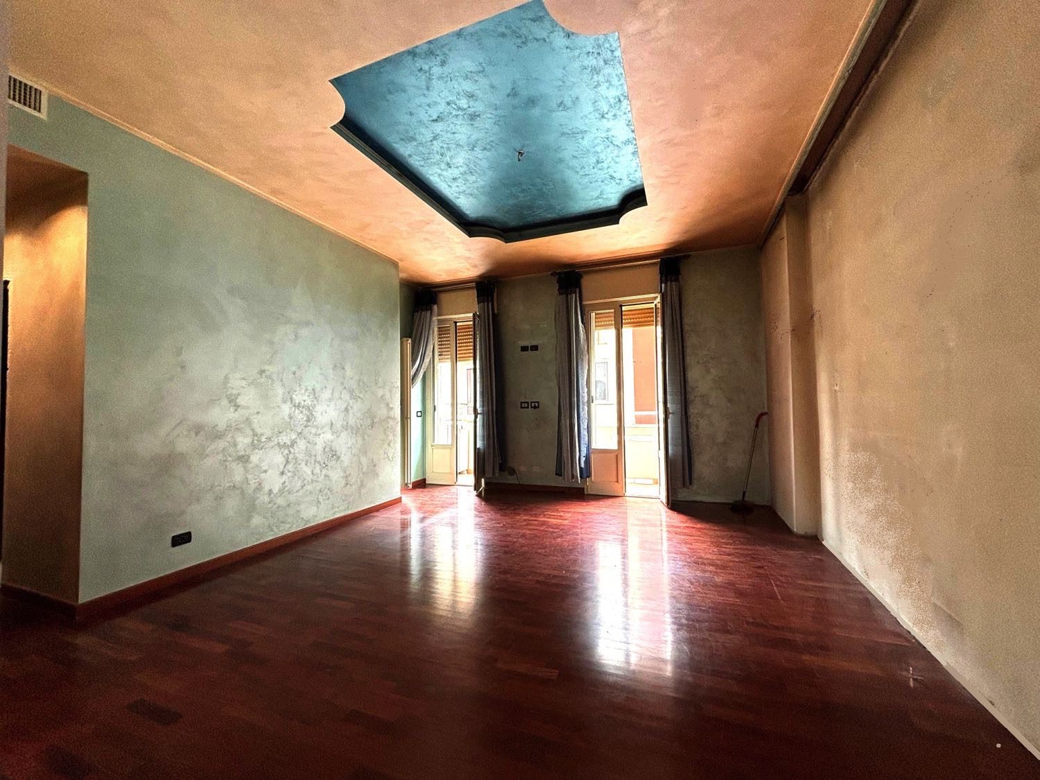 Milano_ViaGarian_Trilocale_vendita_soggiorno3 Milano ViaGarian Trilocale vendita soggiorno3