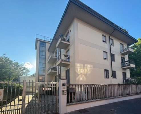Appartamento moderno bilocale ristrutturato Milano zona Baggio San Siro 5 2 Milano ViaMaranesi Bilocale vendita Facciata Ingresso carraio